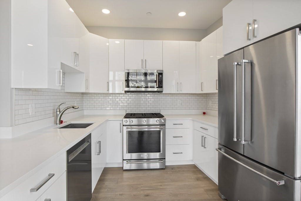 610 Rutherford Ave # 301