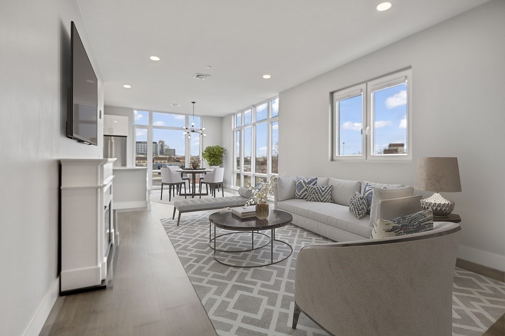 610 Rutherford Ave # 301