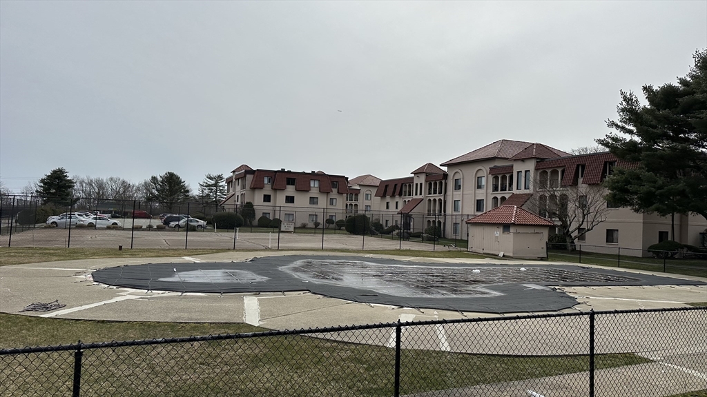 685 Oak St # 12 Unit: 4-12