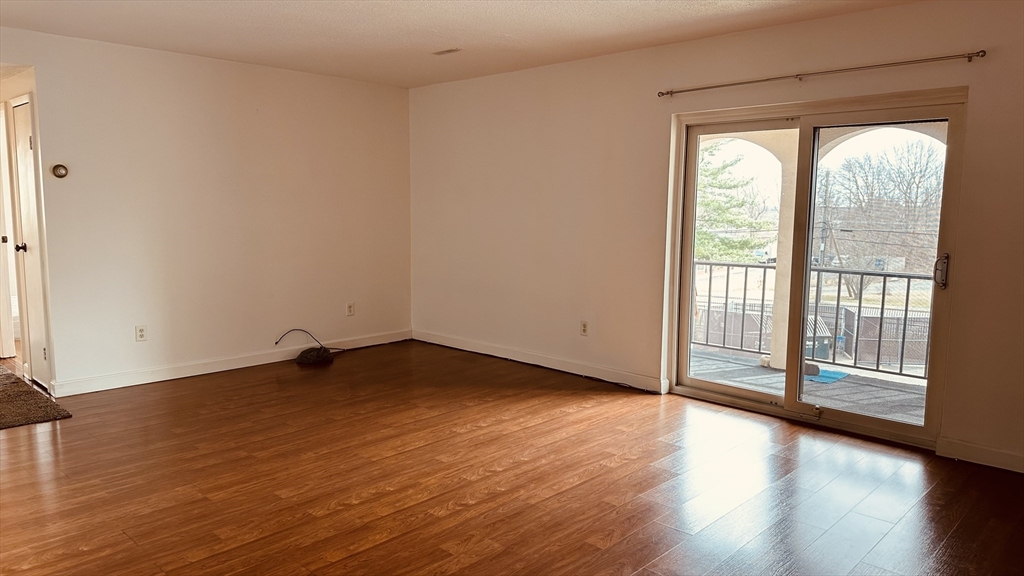 685 Oak St # 12 Unit: 4-12