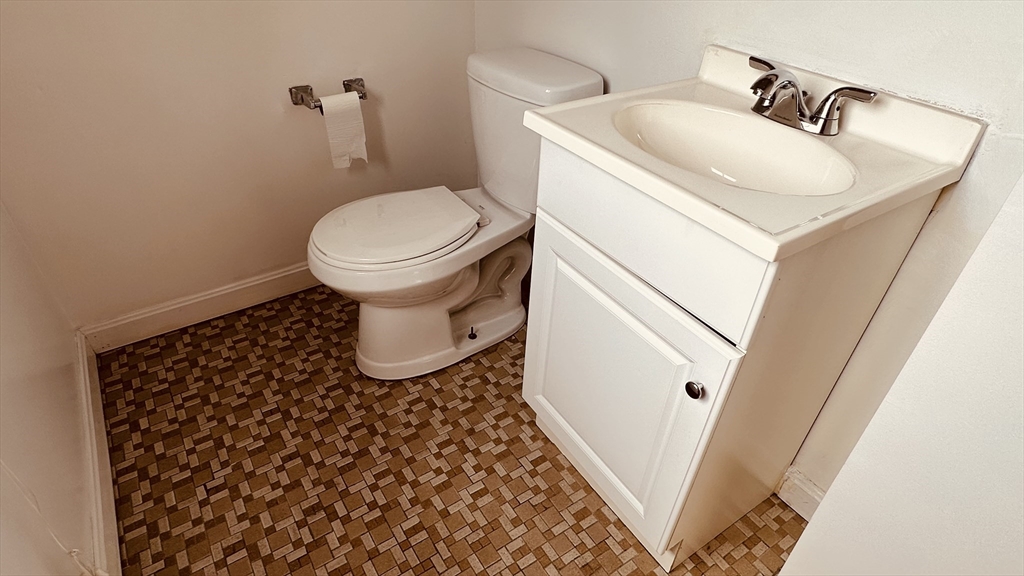 685 Oak St # 12 Unit: 4-12