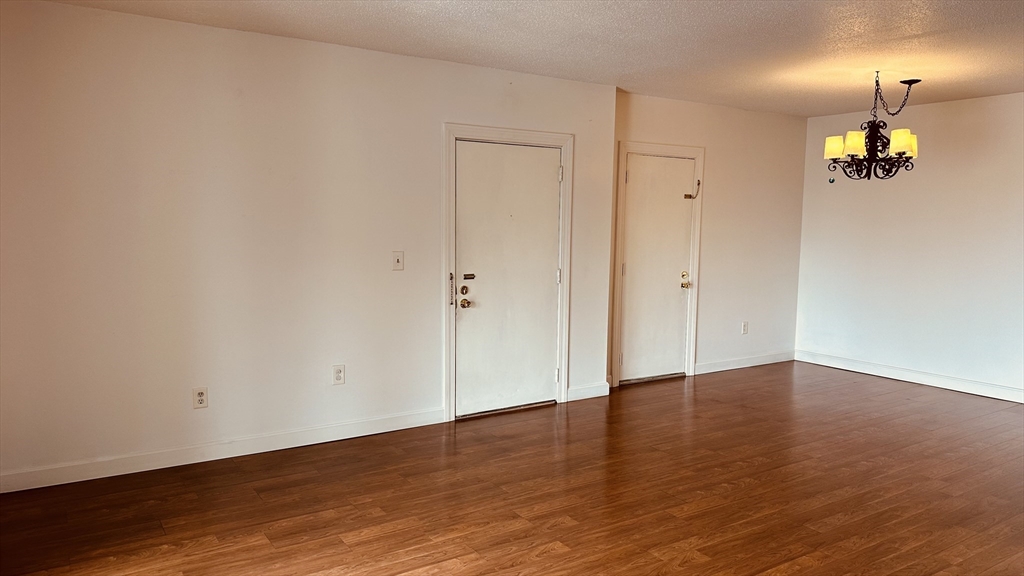 685 Oak St # 12 Unit: 4-12