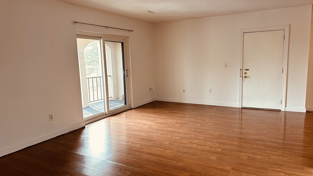 685 Oak St # 12 Unit: 4-12