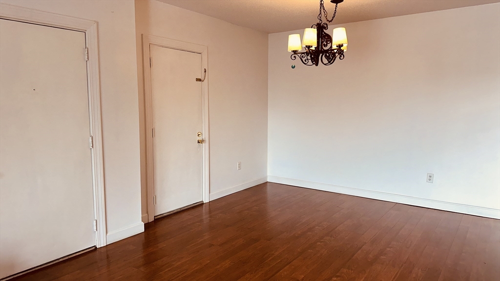 685 Oak St # 12 Unit: 4-12