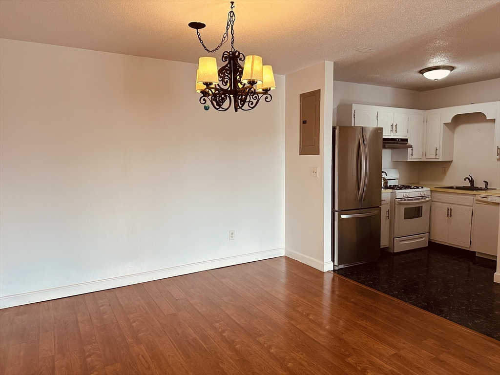 685 Oak St # 12 Unit: 4-12