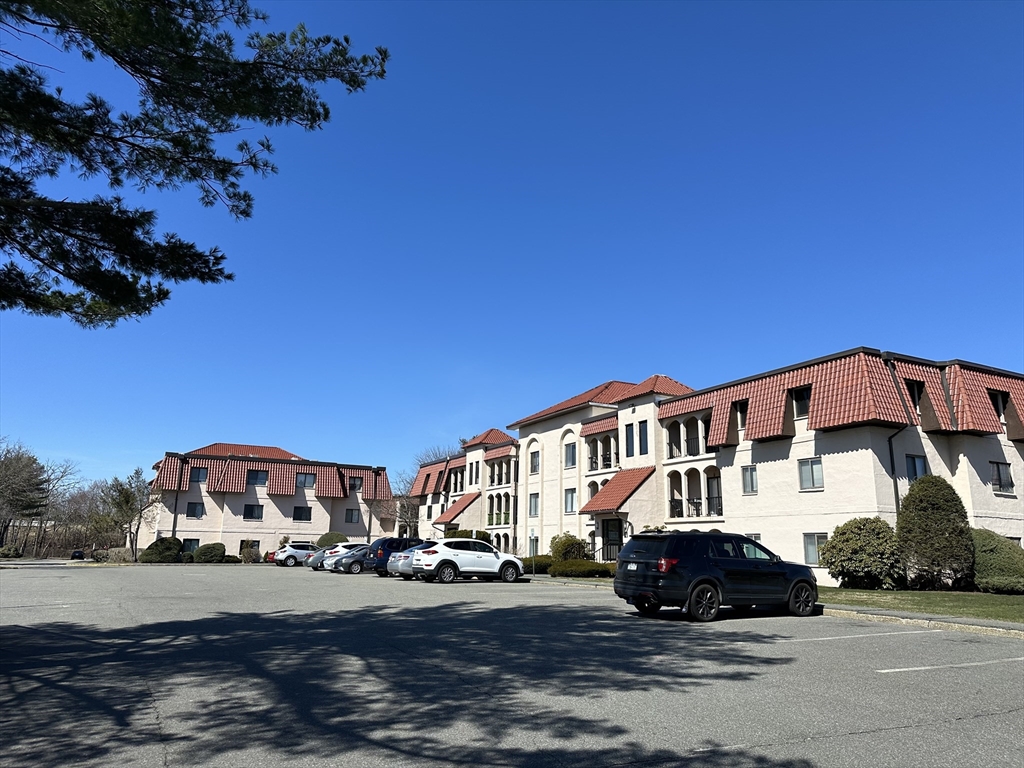 685 Oak St # 12 Unit: 4-12