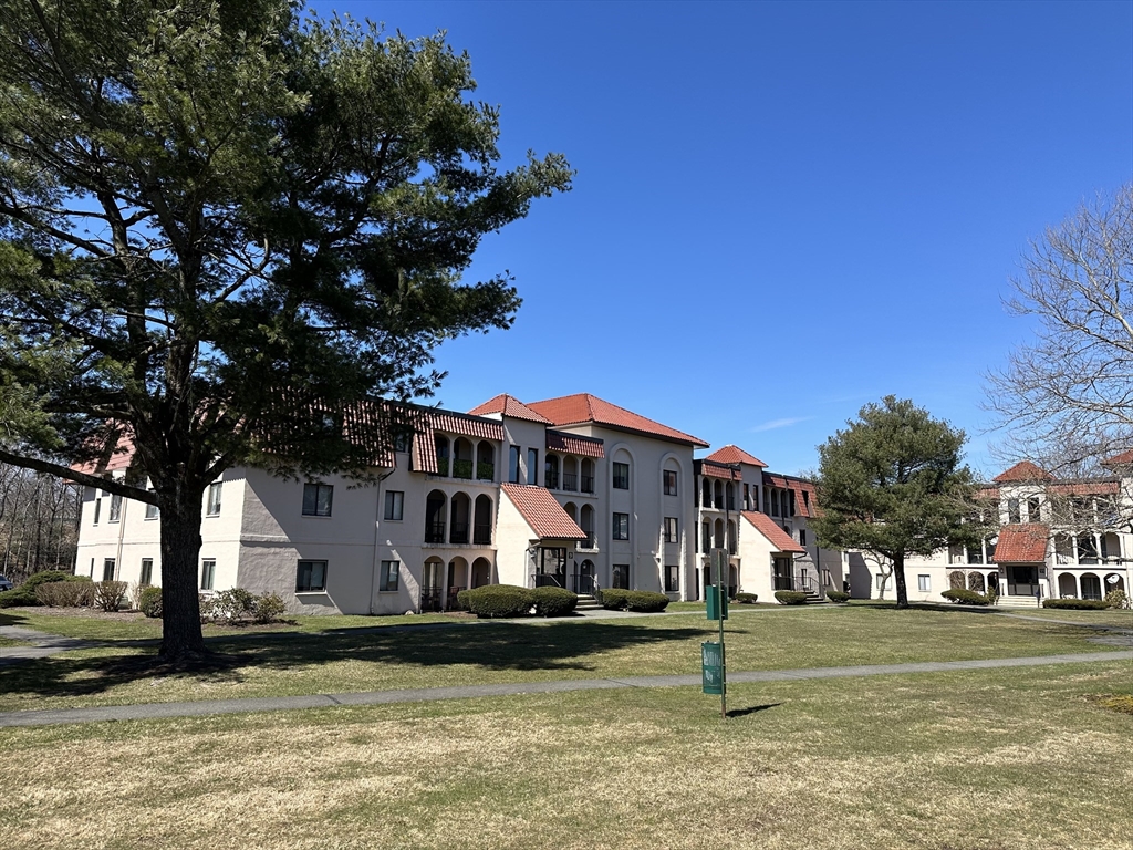 685 Oak St # 12 Unit: 4-12