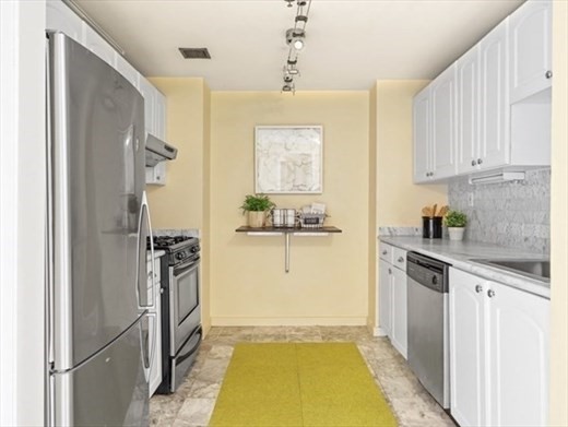 15 N Beacon St # 1004