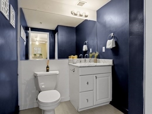 15 N Beacon St # 1004