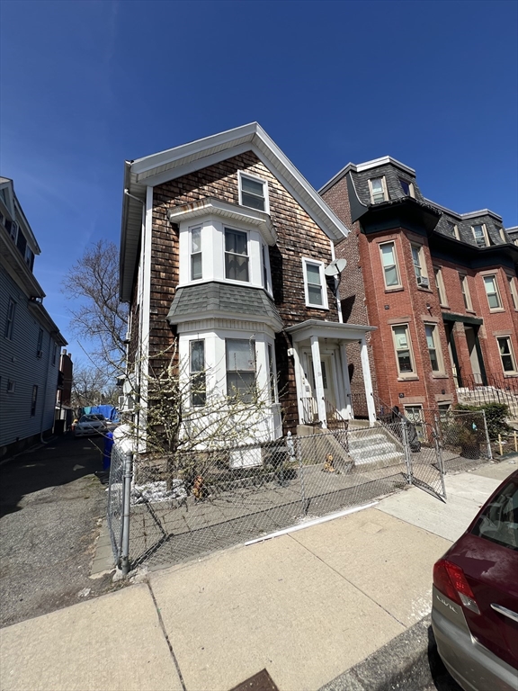 116 Brook Ave