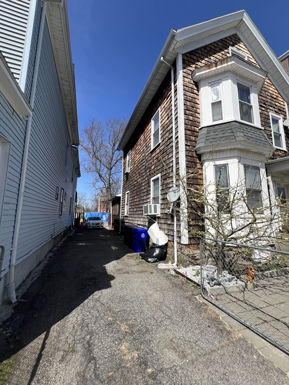 116 Brook Ave