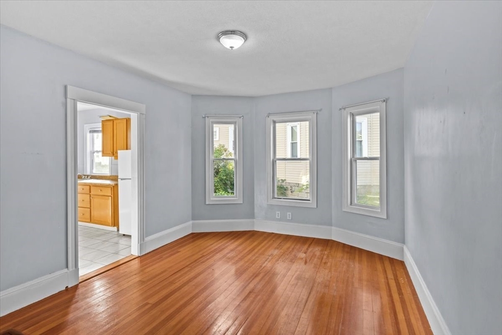 25-27 Kenwood Rd # 1