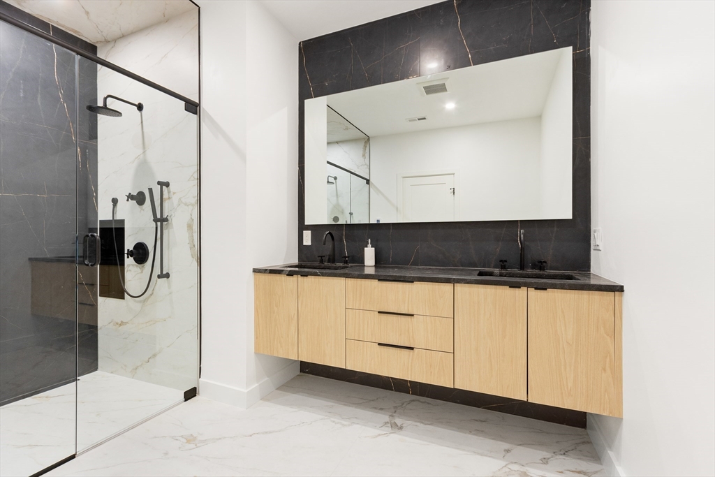 22 Appleton Street # 1