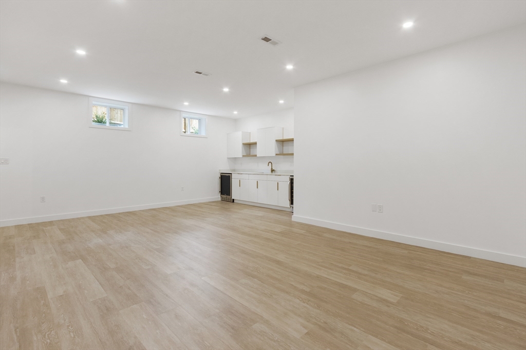 22 Appleton Street # 1