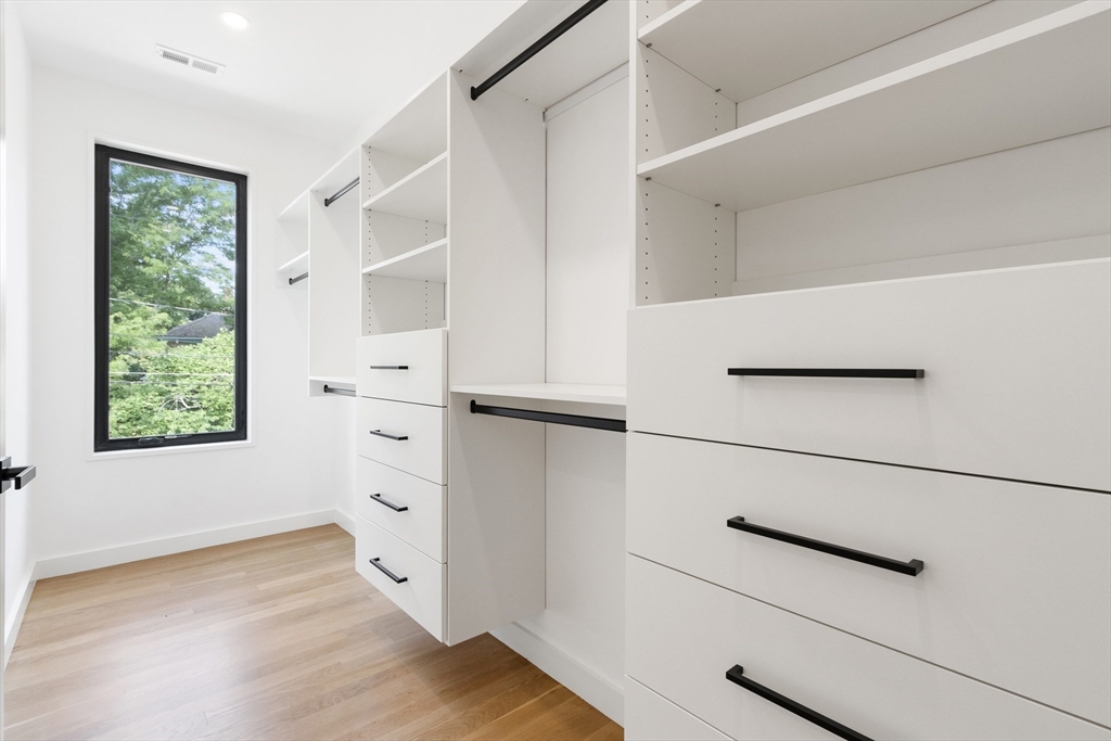 22 Appleton Street # 1