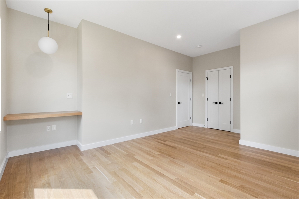 22 Appleton Street # 1