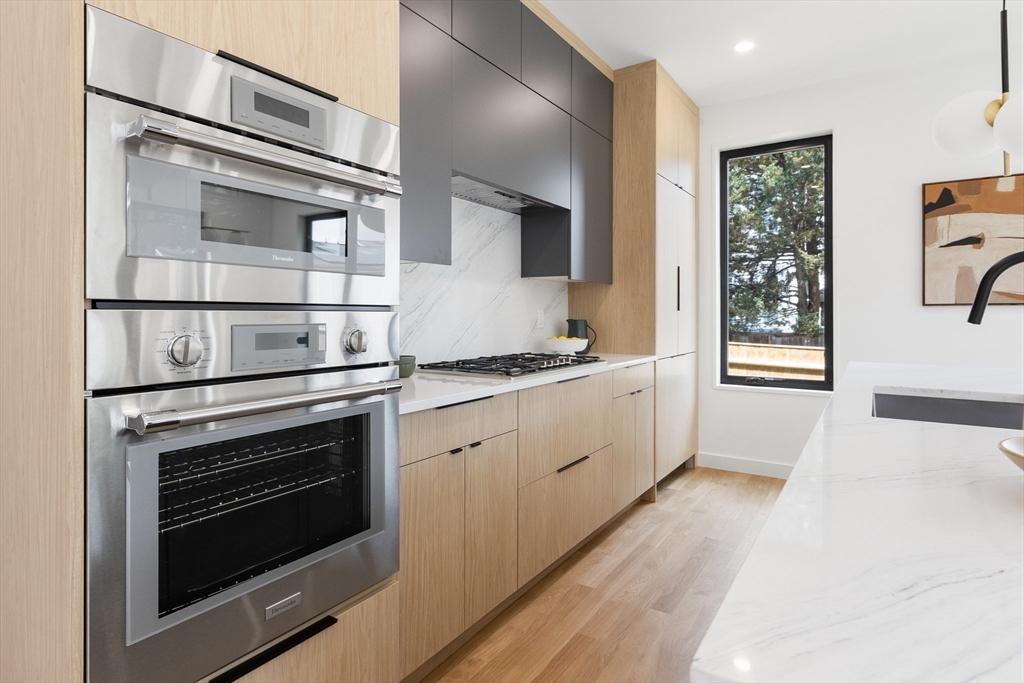 22 Appleton Street # 1