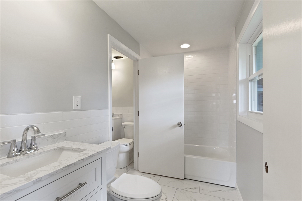 44 Massachusetts Ave