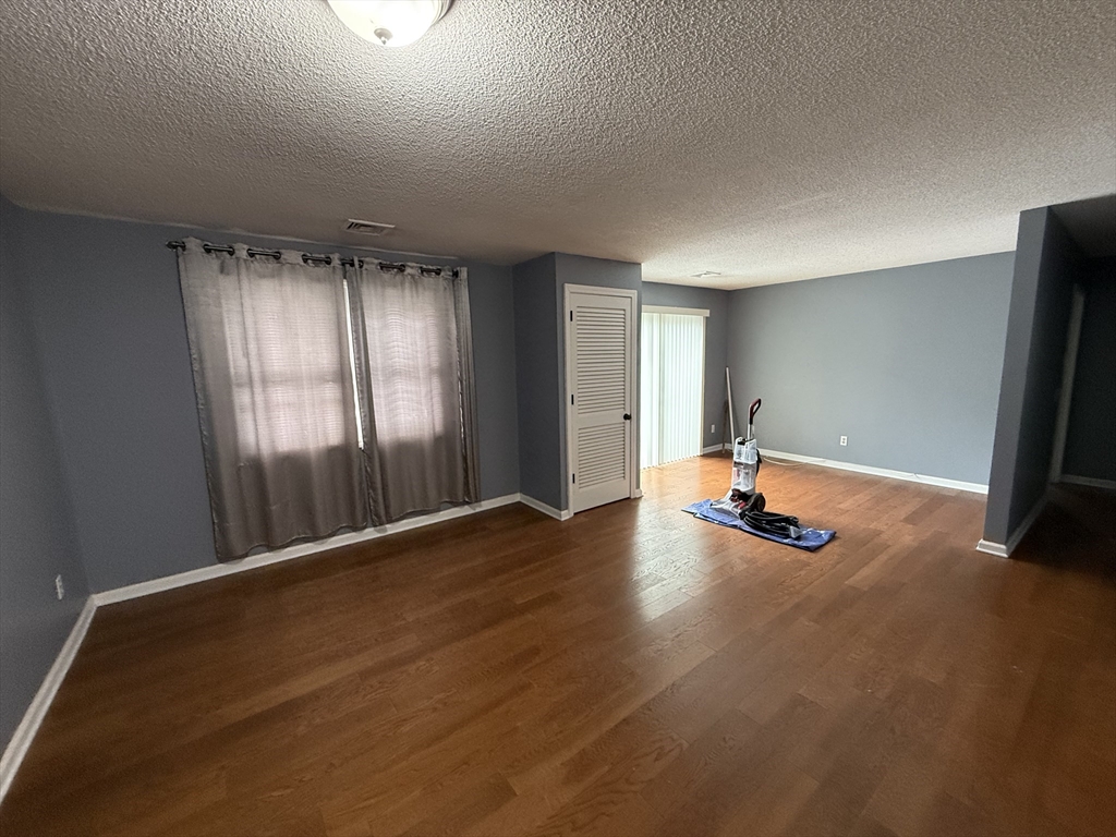 450 Somerset Avenue # 606