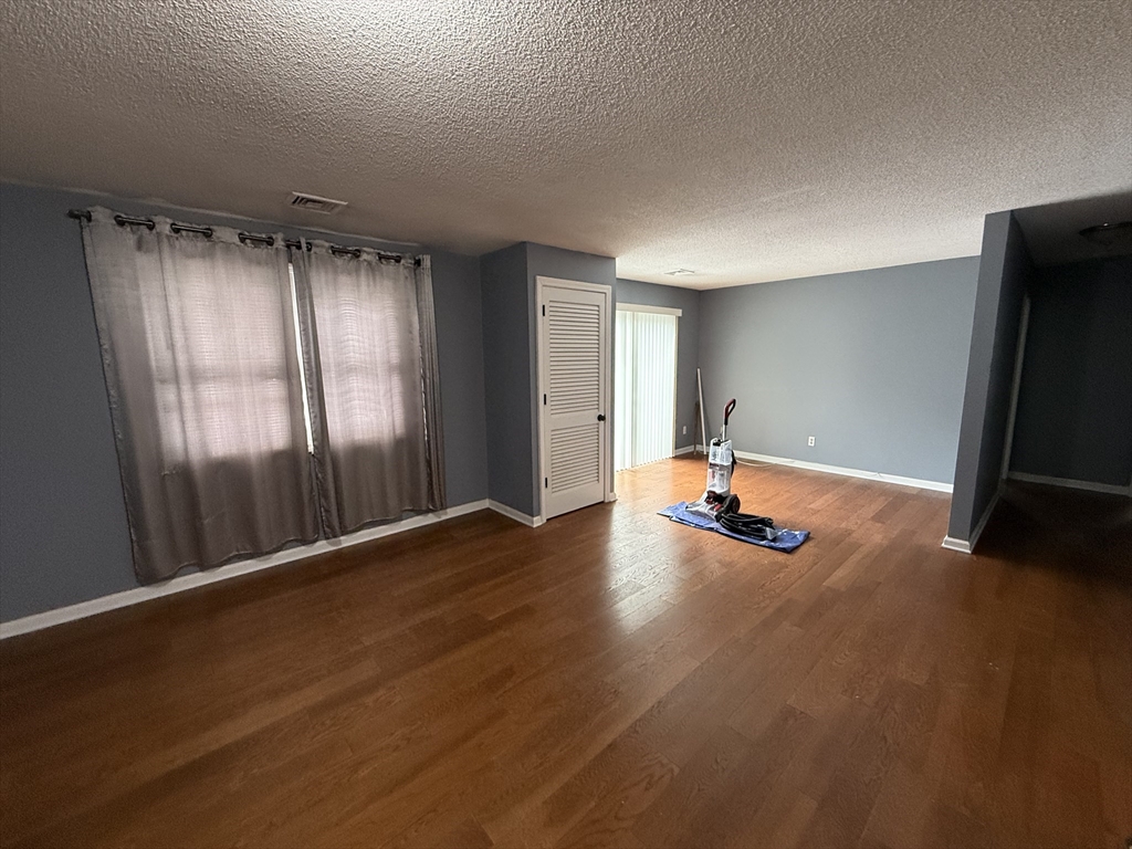 450 Somerset Avenue # 606