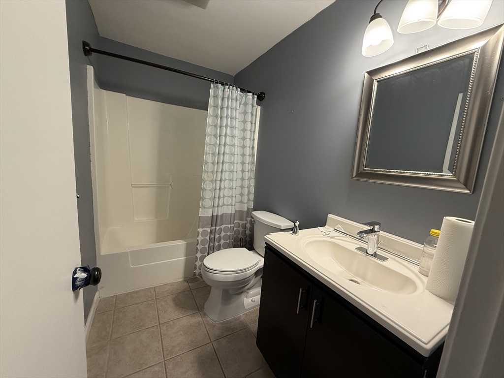 450 Somerset Avenue # 606