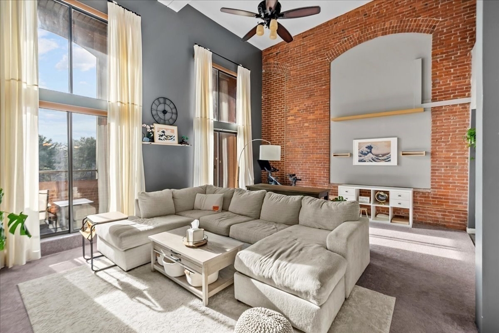 96 Old Colony Ave # 341