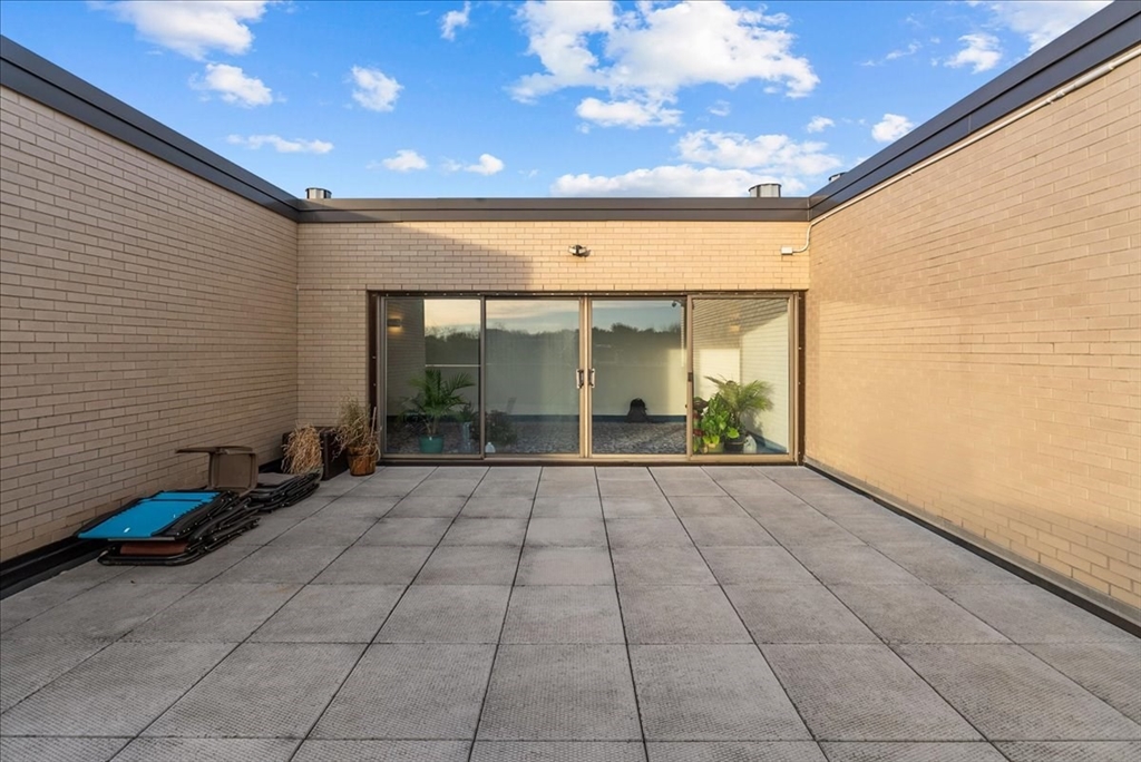 96 Old Colony Ave # 341