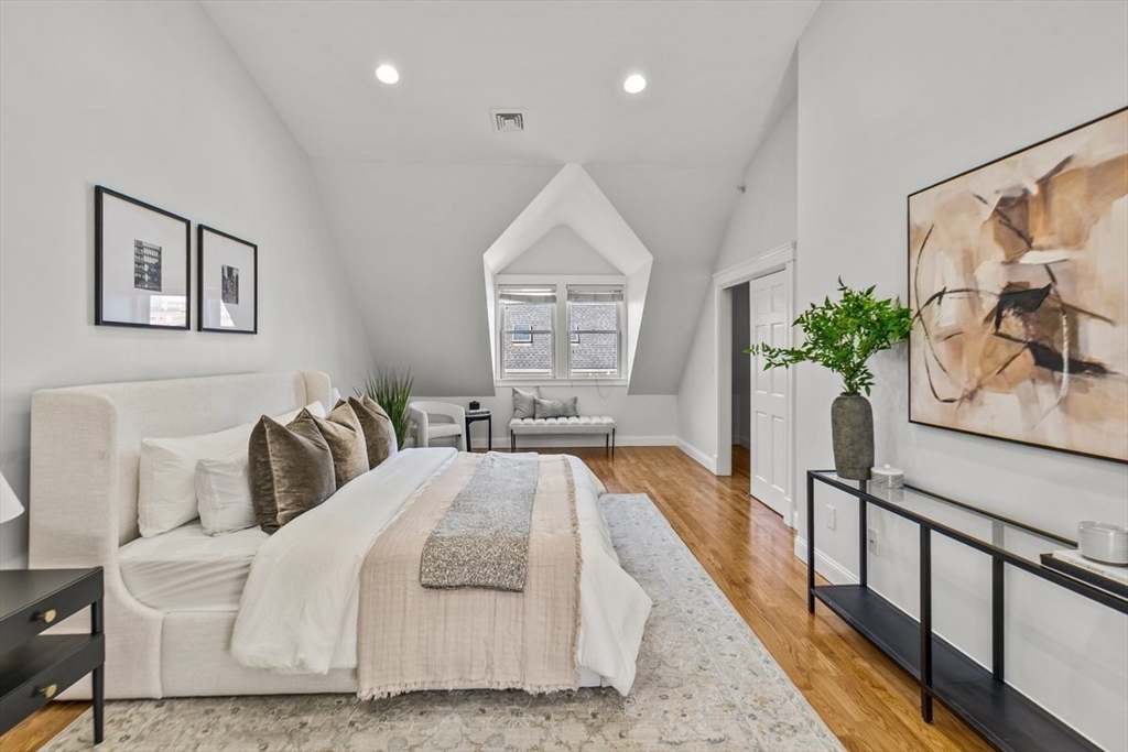 26 Marshall St # 26R