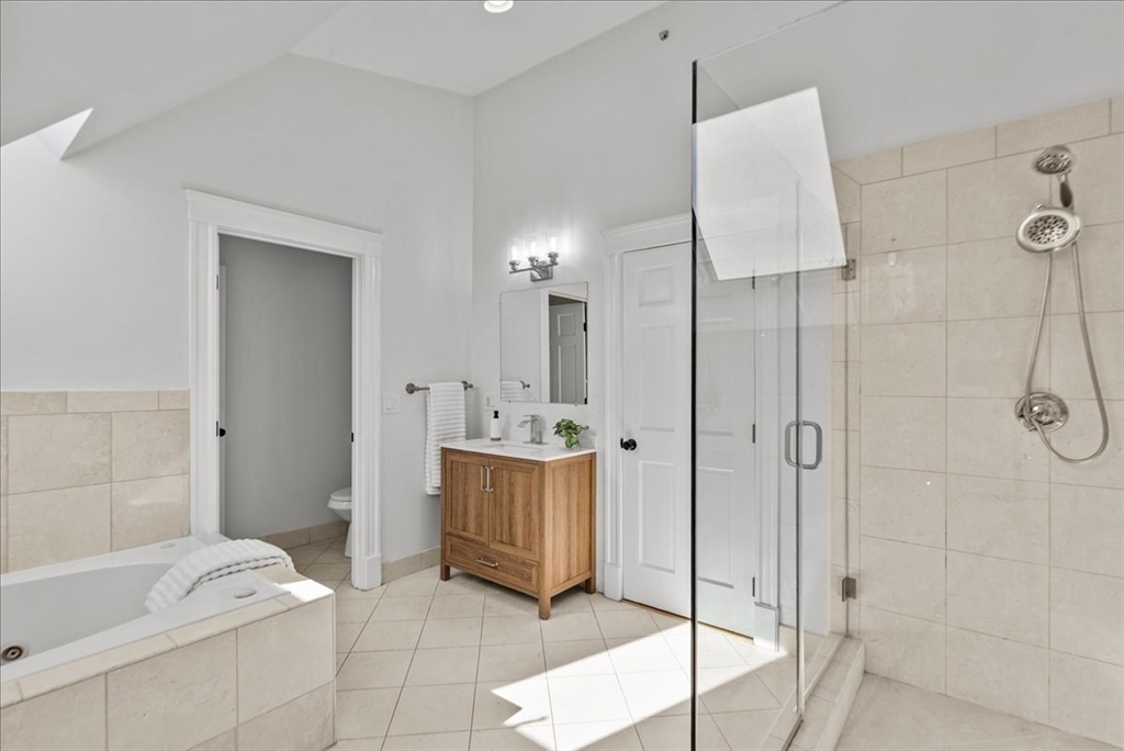 26 Marshall St # 26R