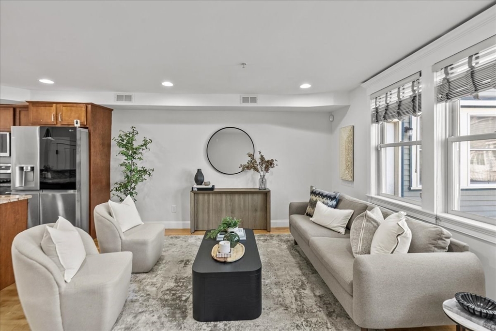 26 Marshall St # 26R