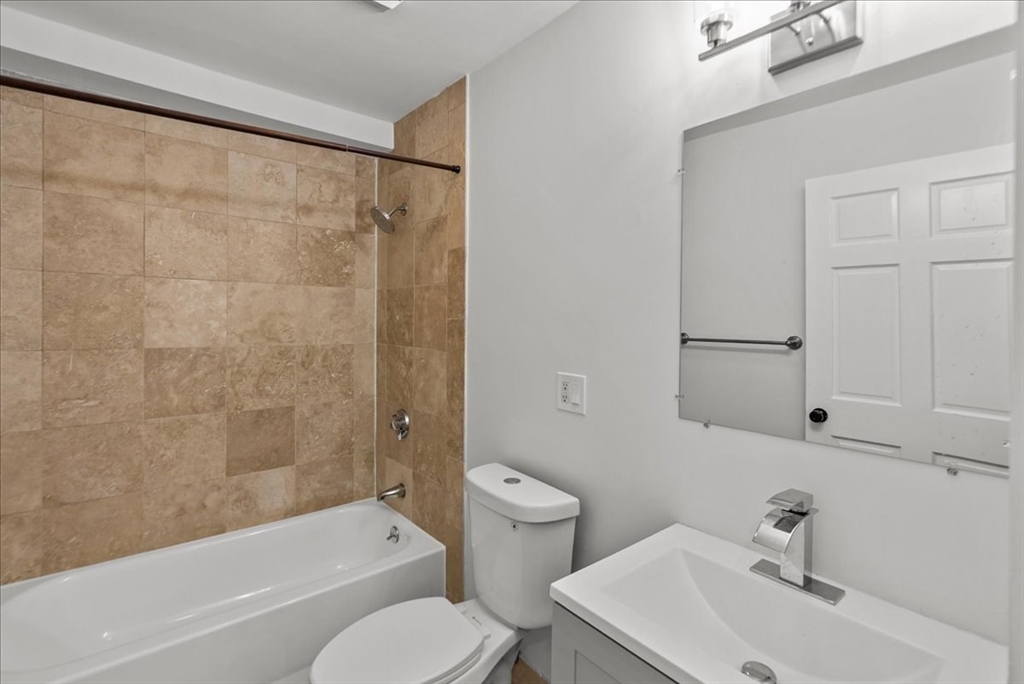 26 Marshall St # 26R