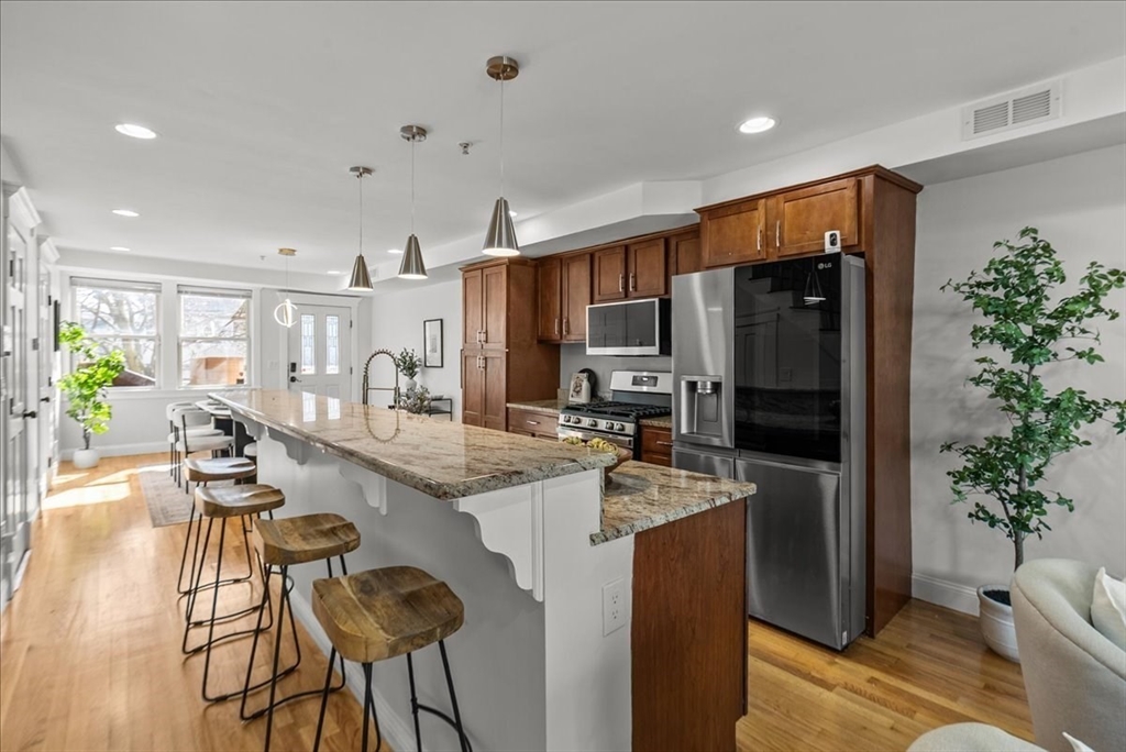 26 Marshall St # 26R