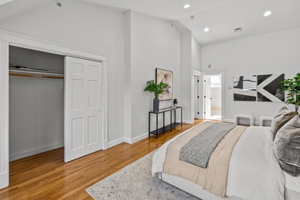 26 Marshall St # 26R