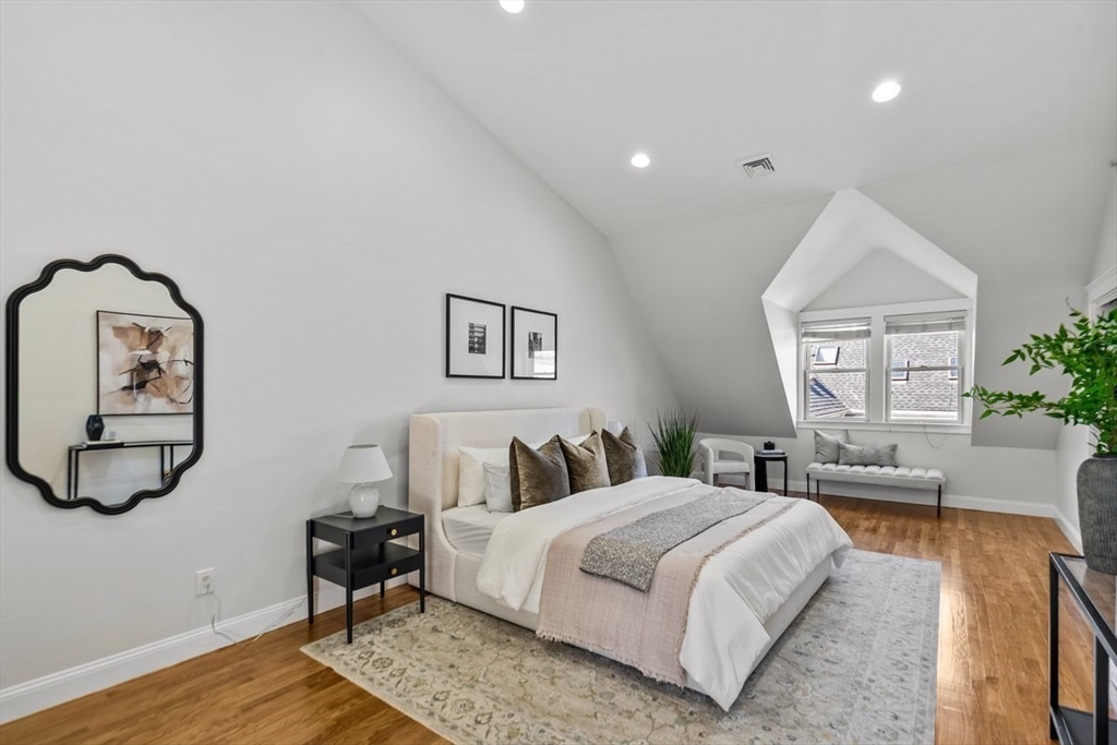 26 Marshall St # 26R