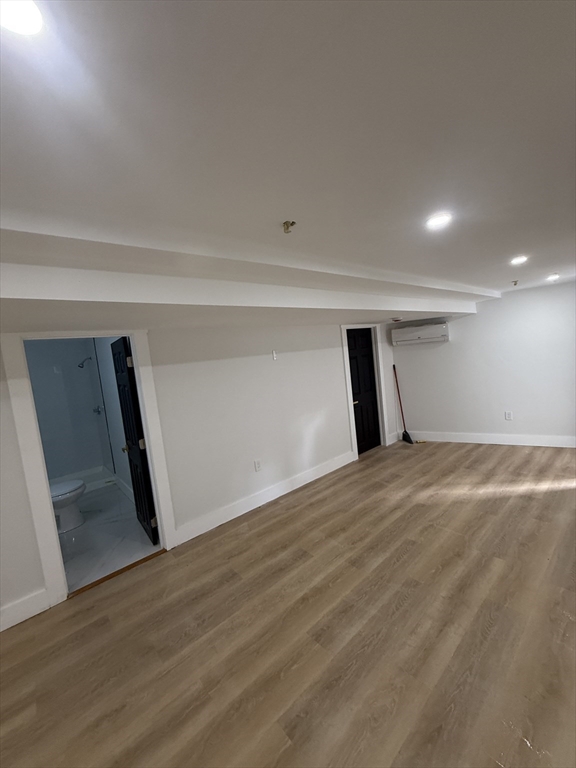 567 Park St # b Unit: 1 and b