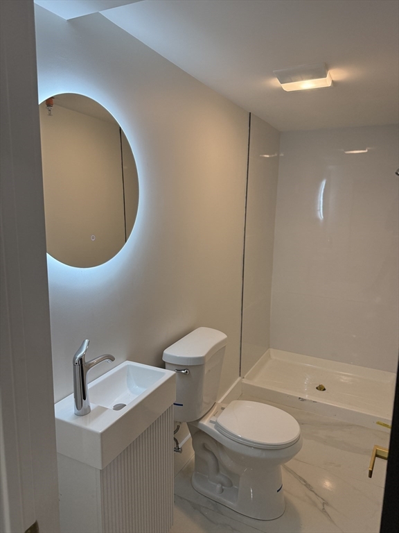 567 Park St # b Unit: 1 and b