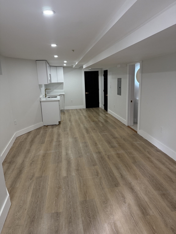 567 Park St # b Unit: 1 and b