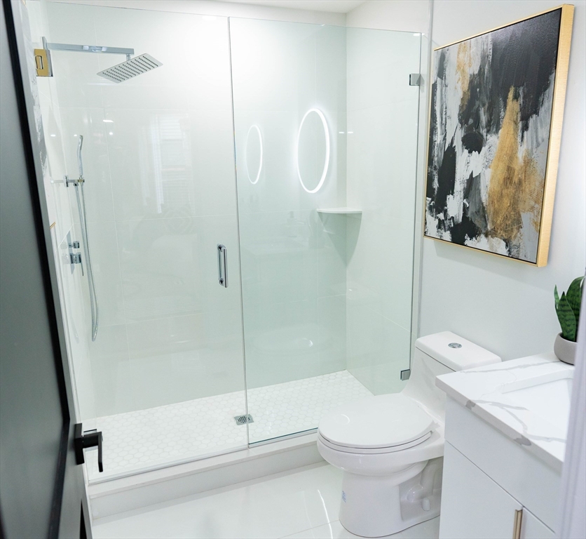 567 Park St # b Unit: 1 and b