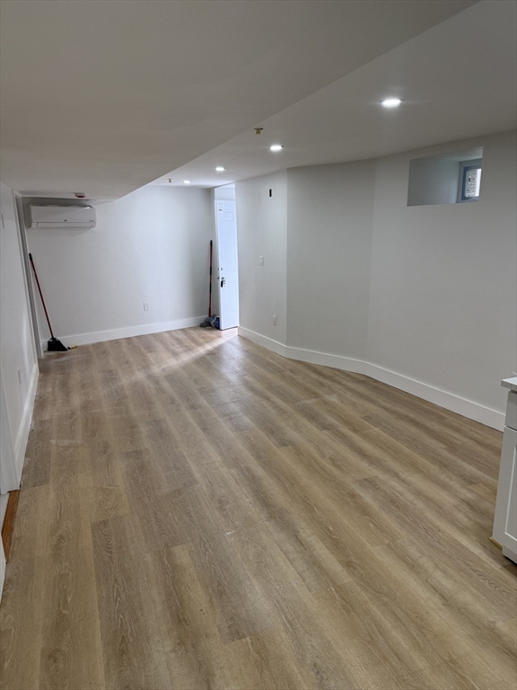 567 Park St # b Unit: 1 and b