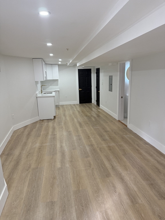 567 Park St # b Unit: 1 and b