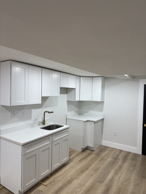 567 Park St # b Unit: 1 and b