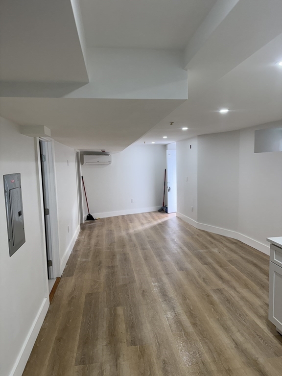 567 Park St # b Unit: 1 and b