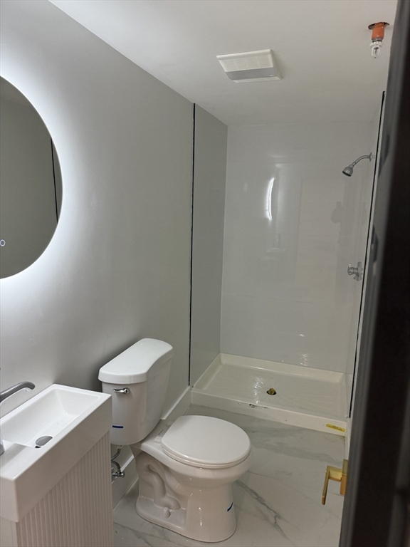 567 Park St # b Unit: 1 and b