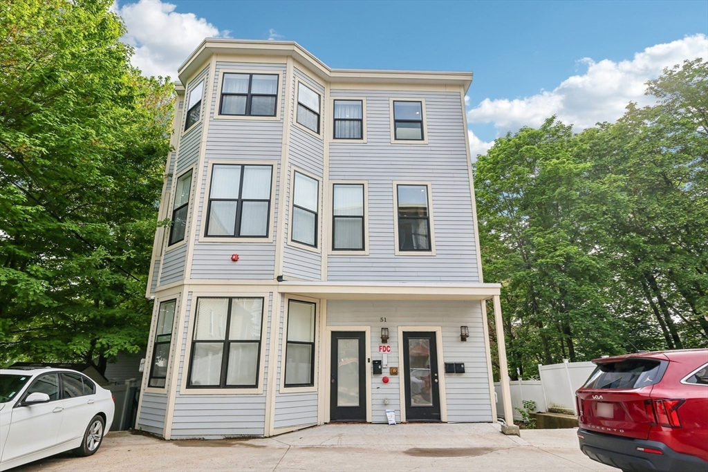 51 Hamilton Street # 3