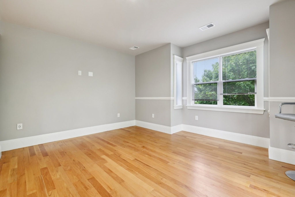 51 Hamilton Street # 3