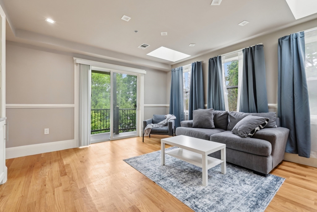 51 Hamilton Street # 3