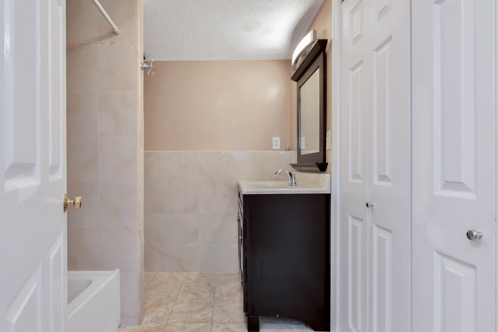 4873 Washington St # 2