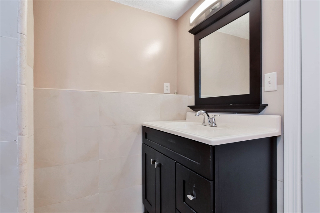 4873 Washington St # 2