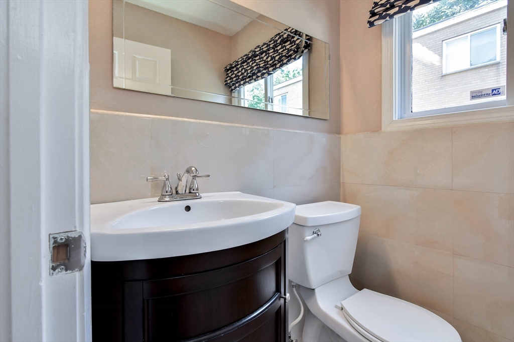 4873 Washington St # 2