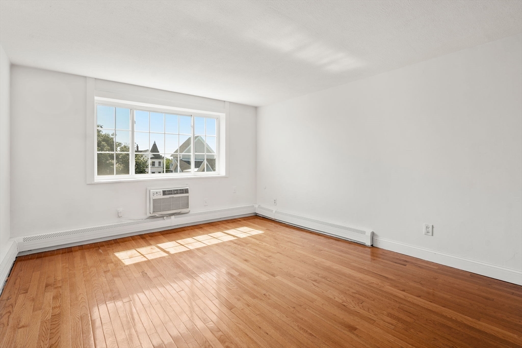 15 Staples Avenue # 41